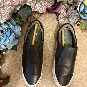 Vionic Black Delight April Leather Slip-On Loafers, Size 6M